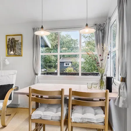 Prázdninový dům In With Kitchen *